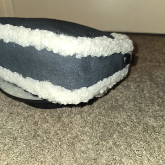 NWT Michael Kors Bradshaw Suede & Faux Shearling Messenger Bag - Picture 12 of 14